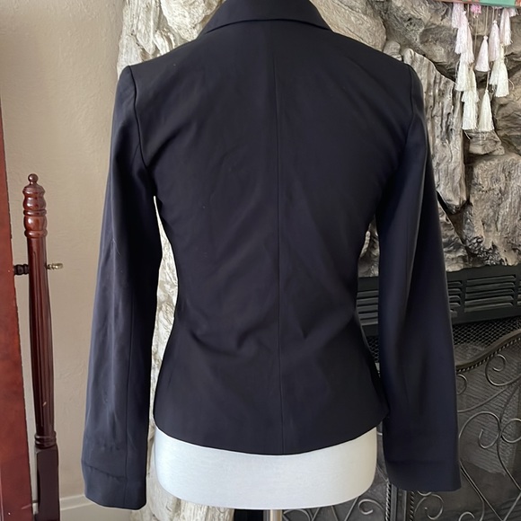 Blazer - Picture 5 of 5